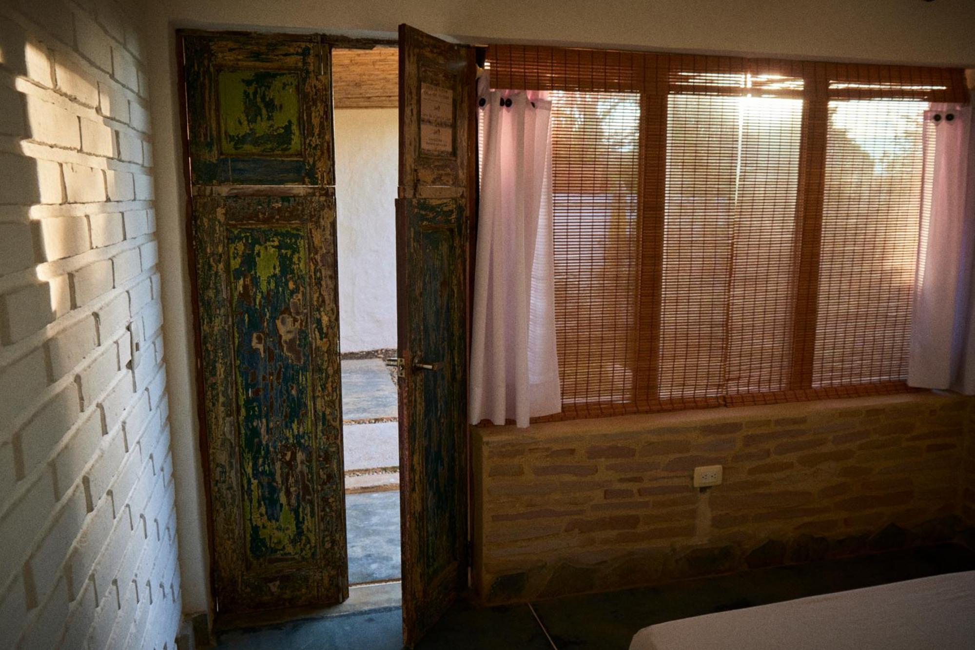 Hostal Juan Palitos Лос-Сантос Экстерьер фото