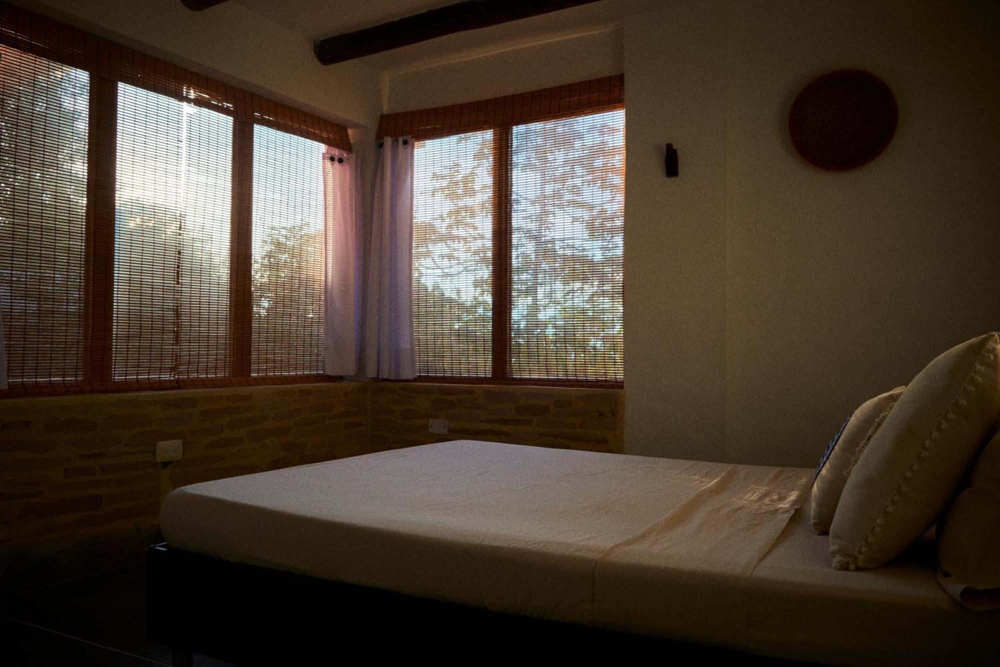 Hostal Juan Palitos Лос-Сантос Экстерьер фото